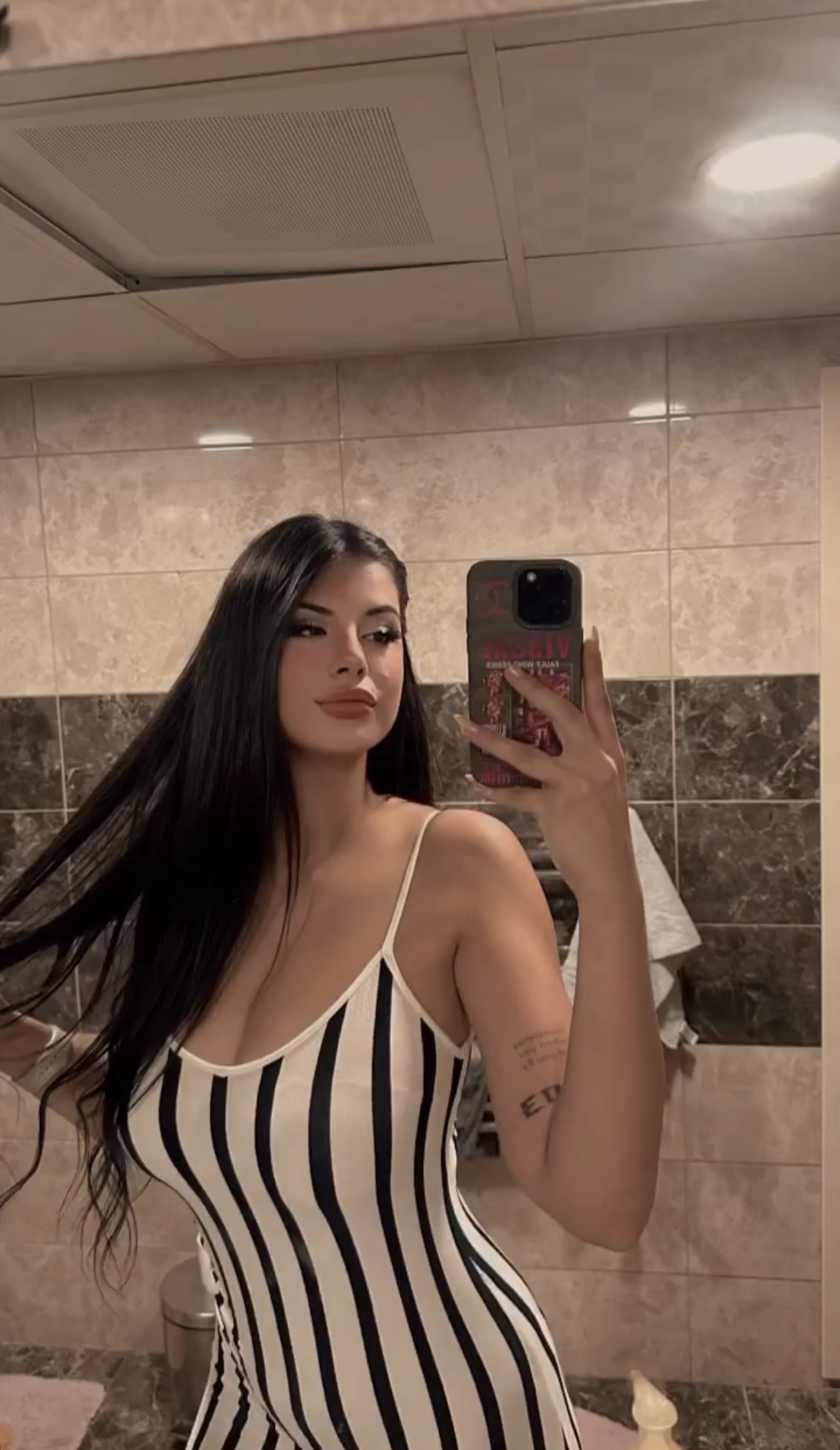 Savaştepe Yüksek Enerjili Kadın Escort Fikriye